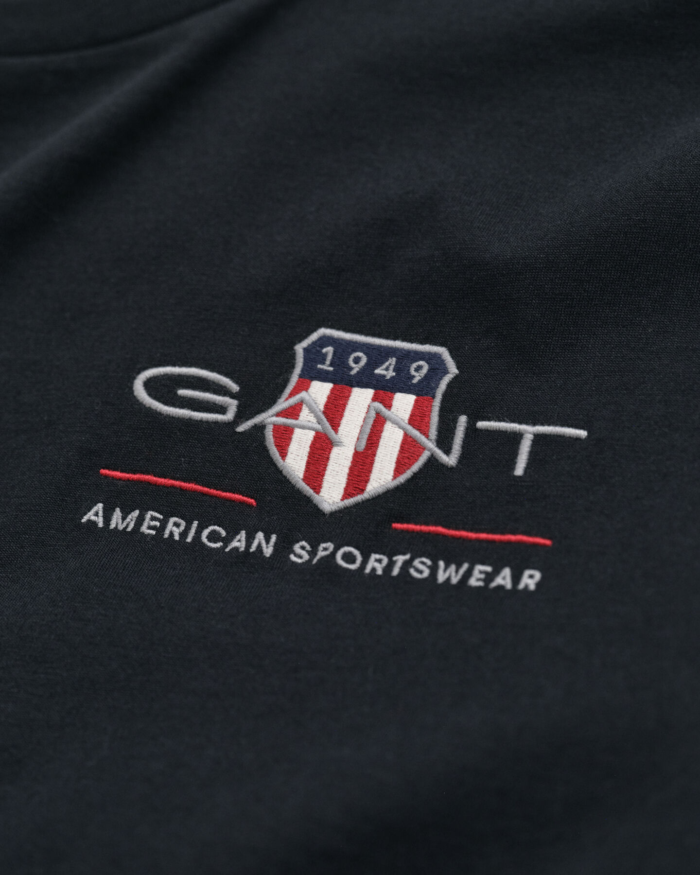 T-shirt bordada Archive Shield