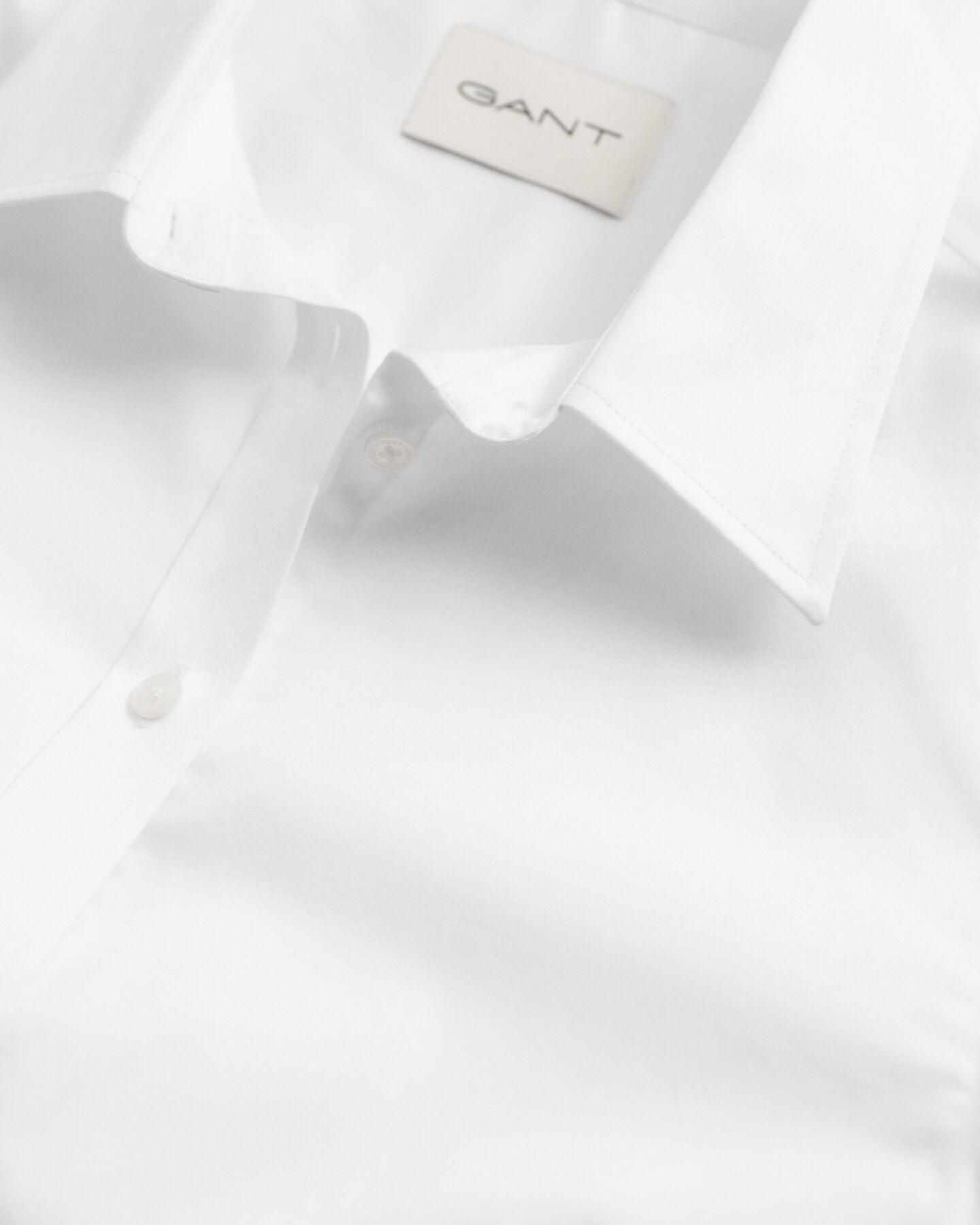 Camisa em cetim slim fit