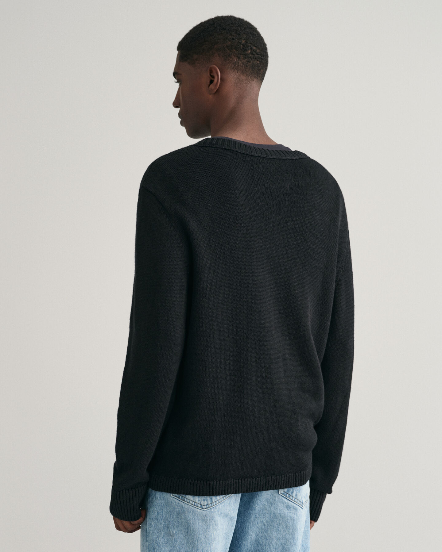 Pulover com decote em V em mistura de linho