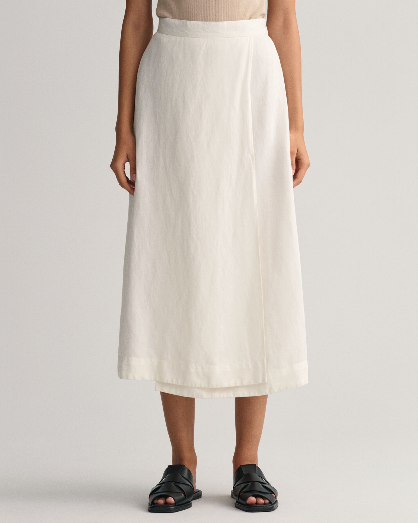 Saia de comprimento médio em linho e viscose