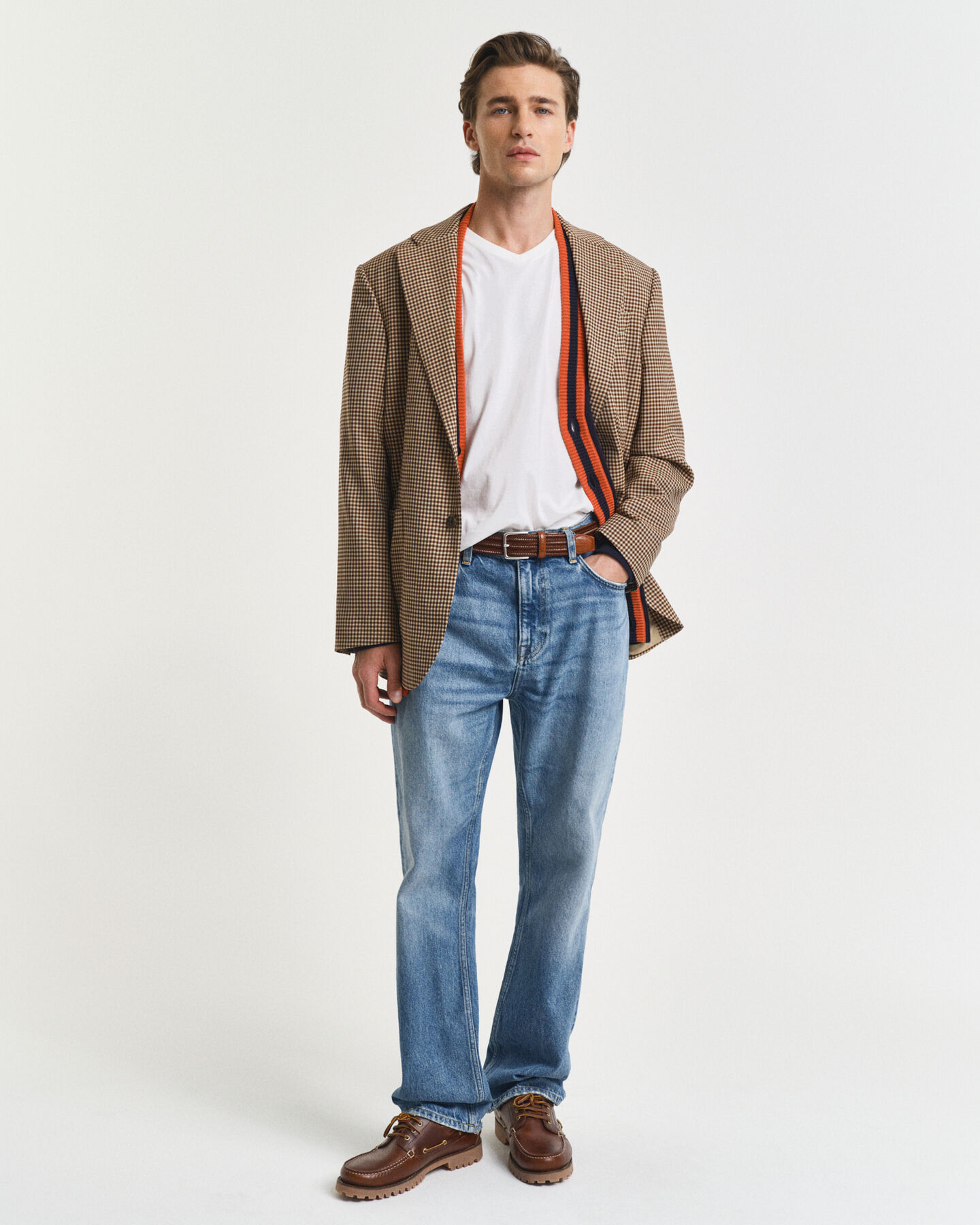 T-shirt com decote em V Shield slim fit