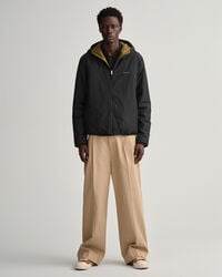 Casaco com capuz revers&iacute;vel