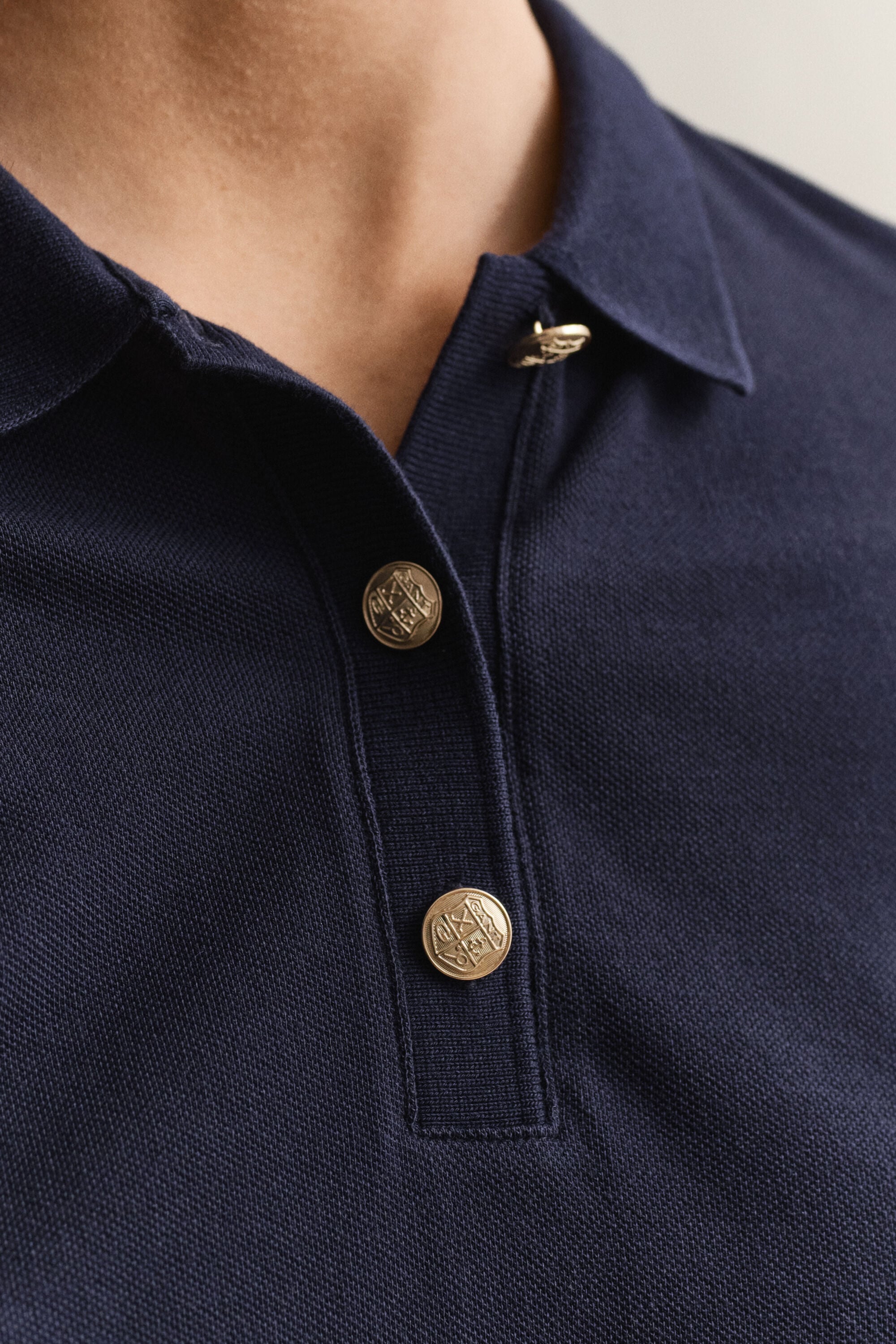 Camisola de manga comprida tipo polo em algodão piqué