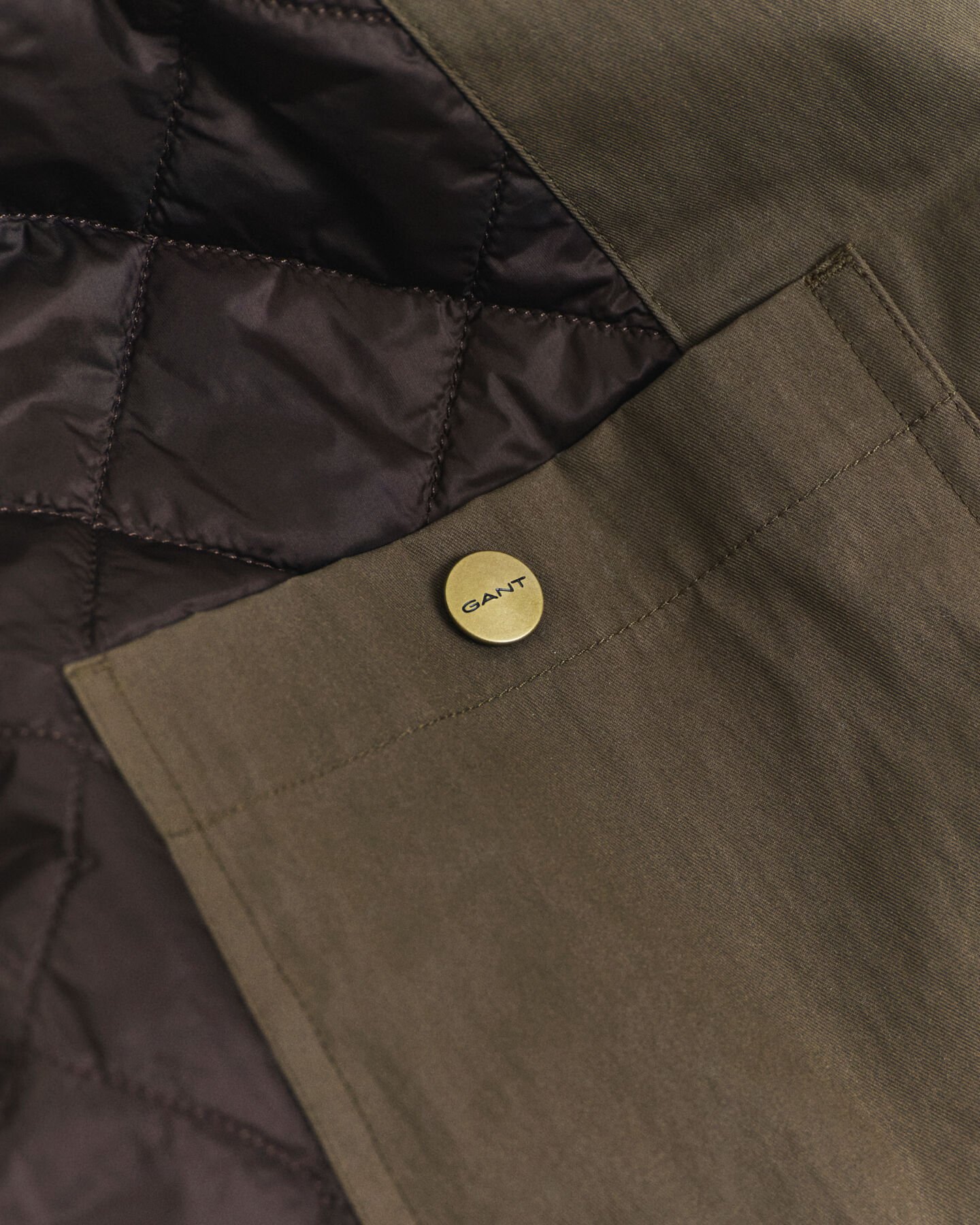 Casaco rústico em algodão com acabamento encerado