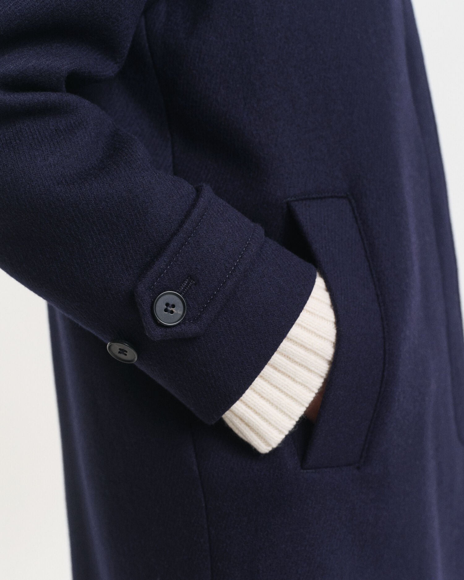 Gabardina em mistura de lã