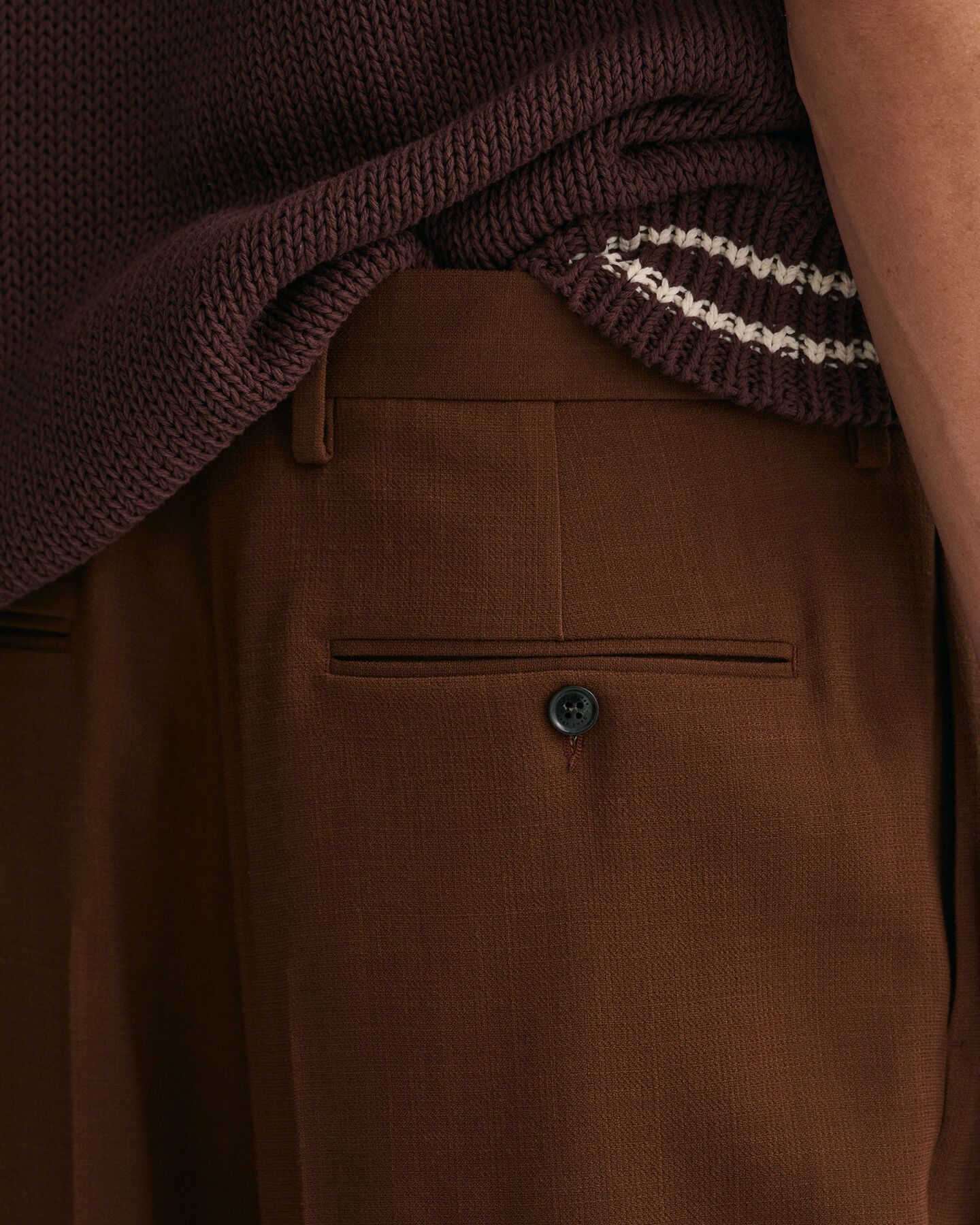 Calças de fato em crepe de lã com perna larga