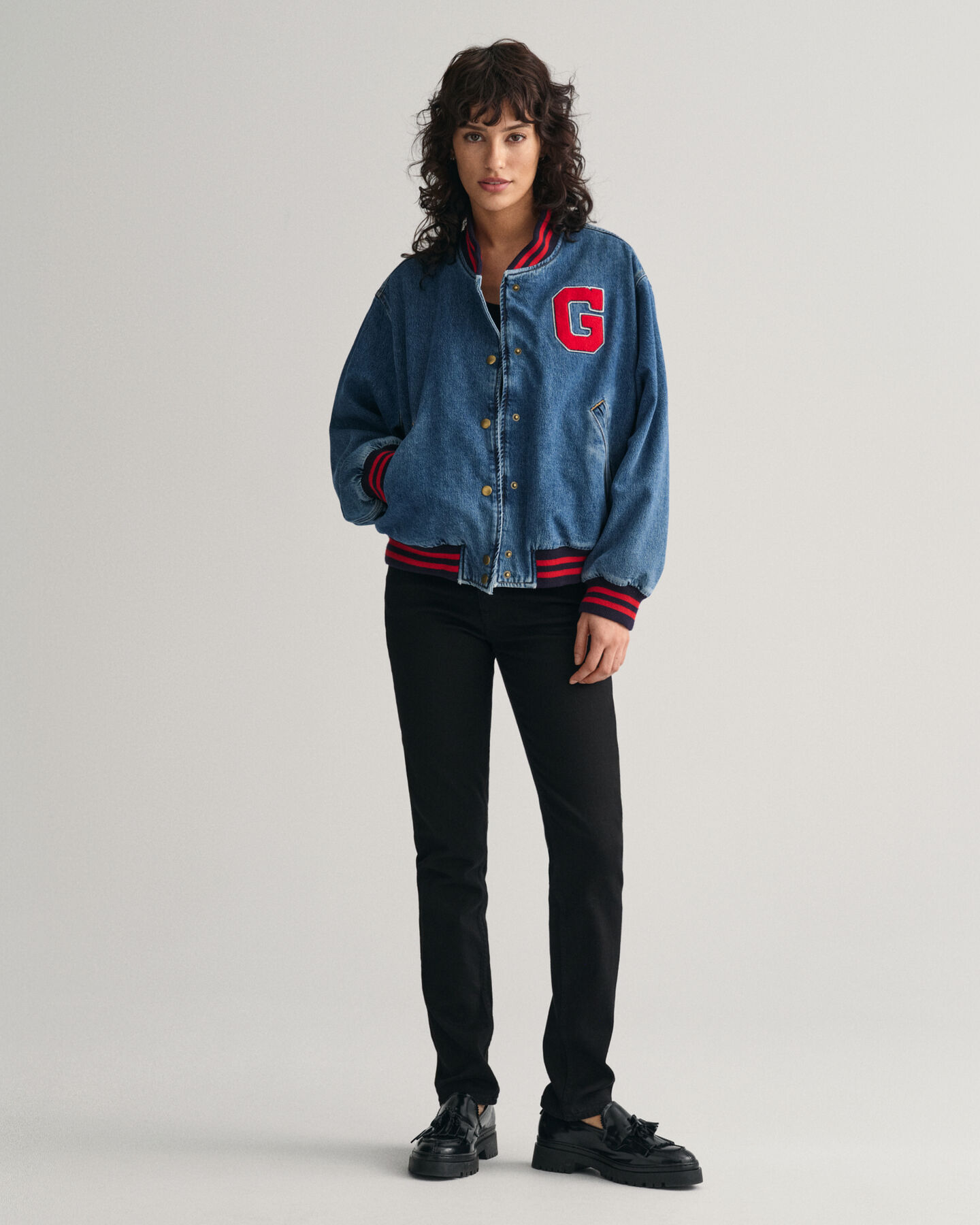 Calças superelásticas slim fit