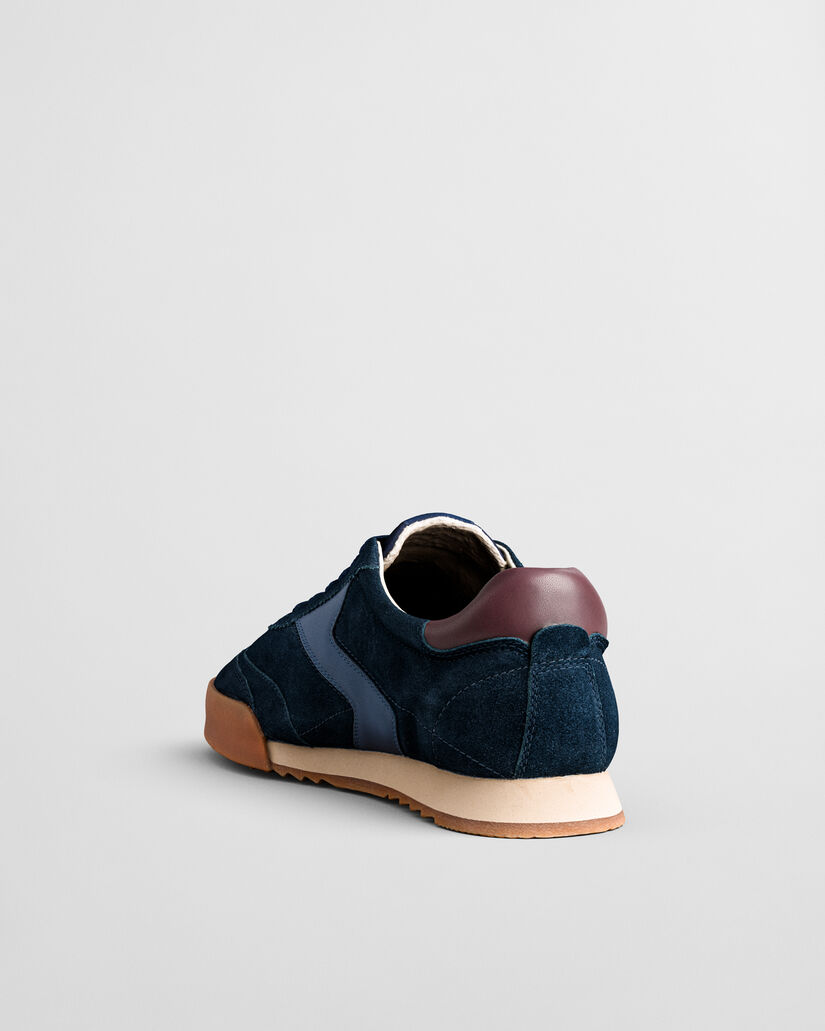 Ténis em camurça Baylle