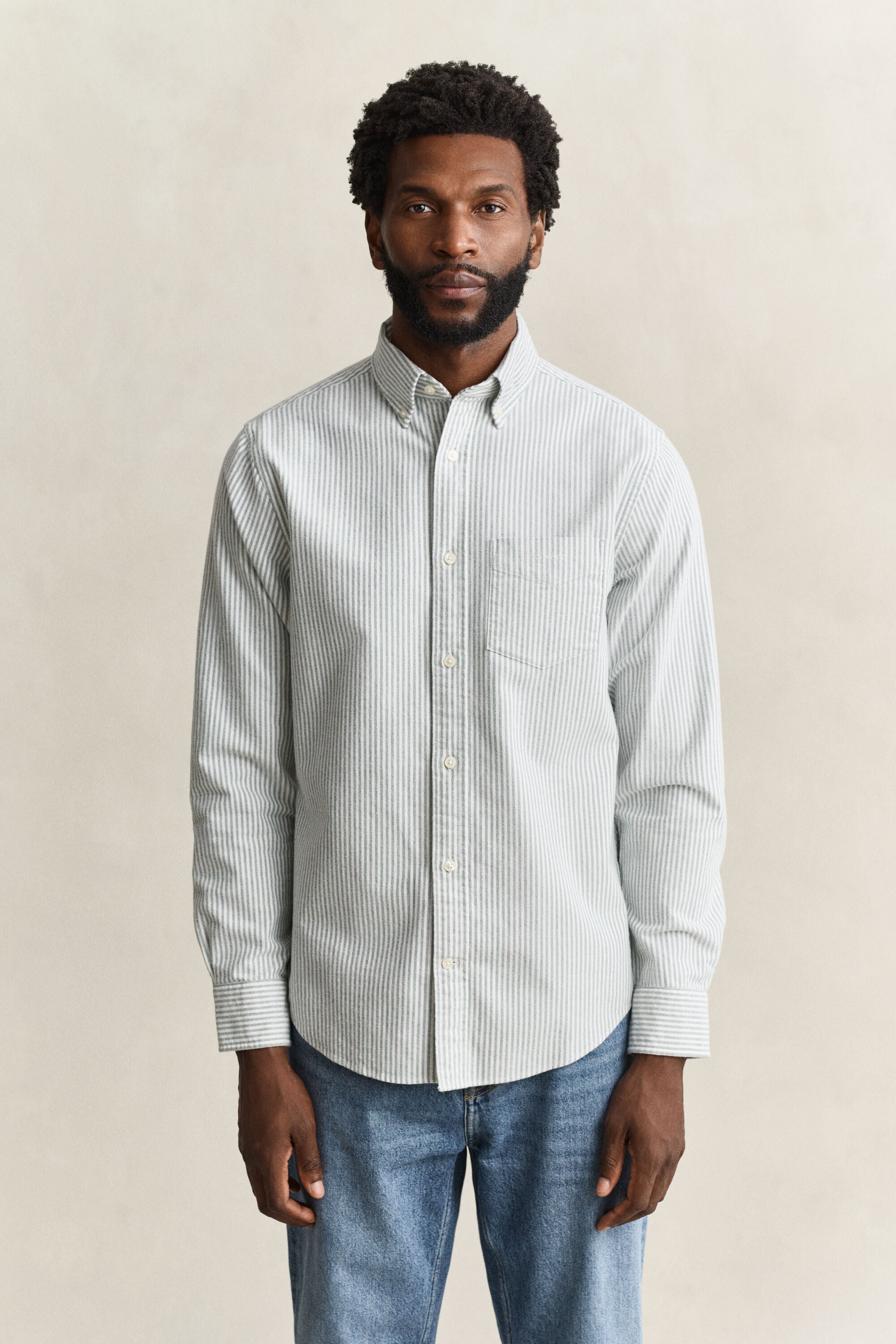 Camisa em algodão Oxford escovado às riscas