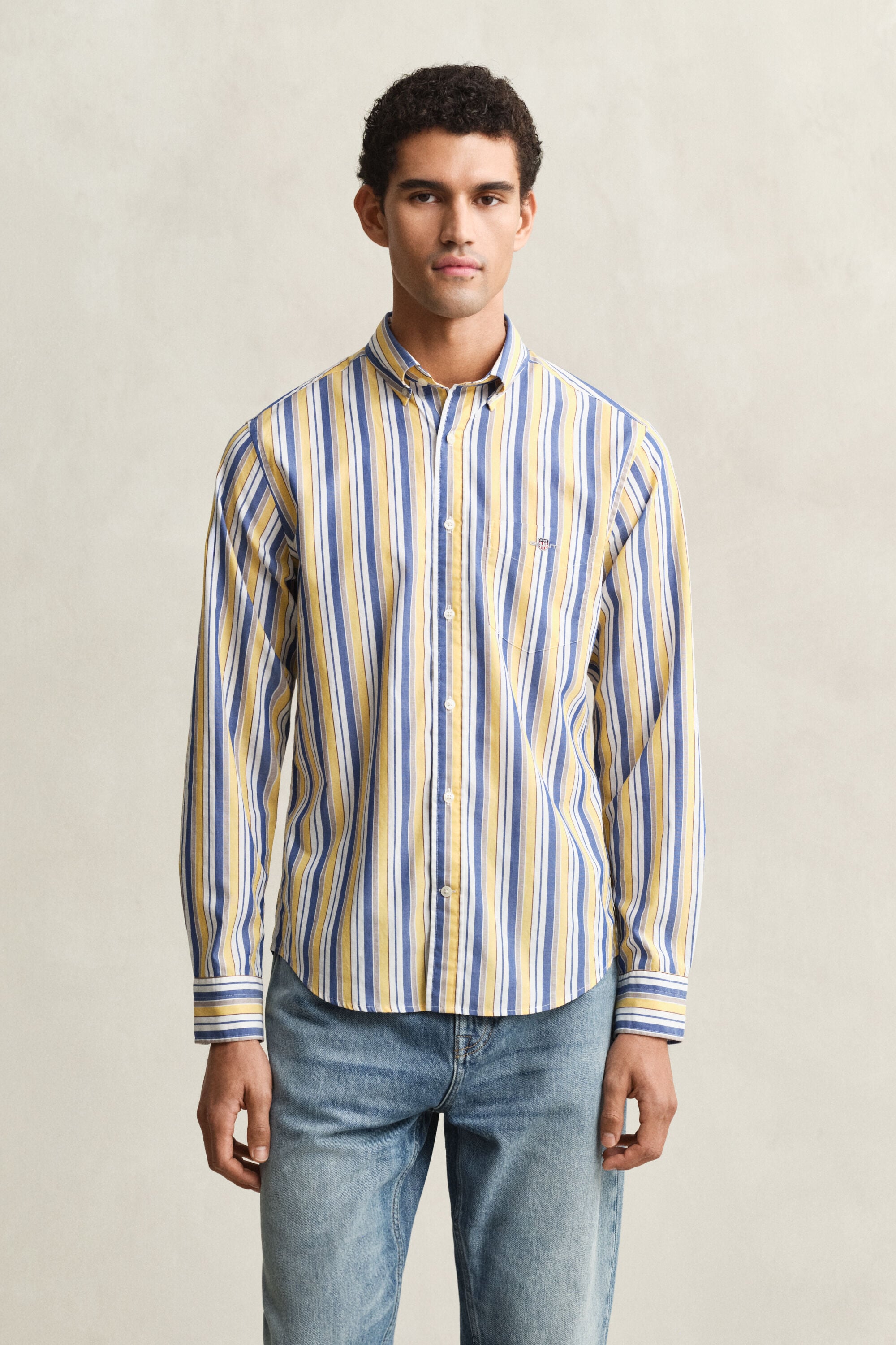 Camisa em popelina às riscas regular fit
