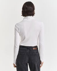 Top com gola alta em algodão leve