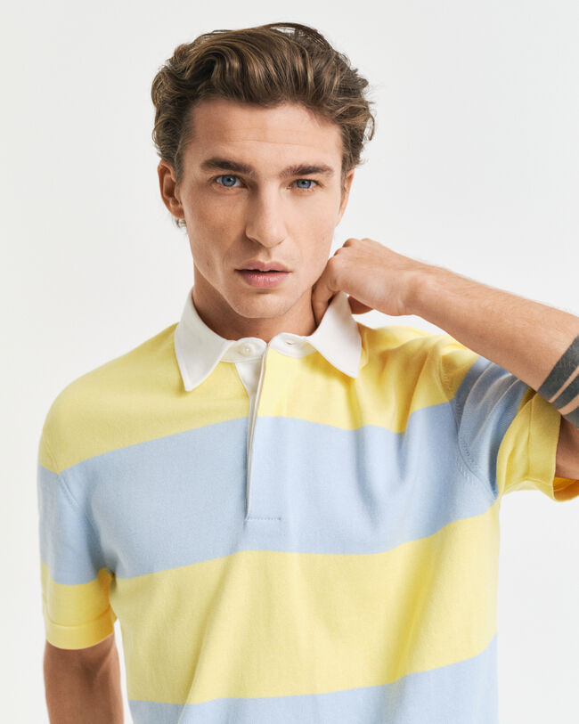 Polo em algod&atilde;o &agrave;s riscas