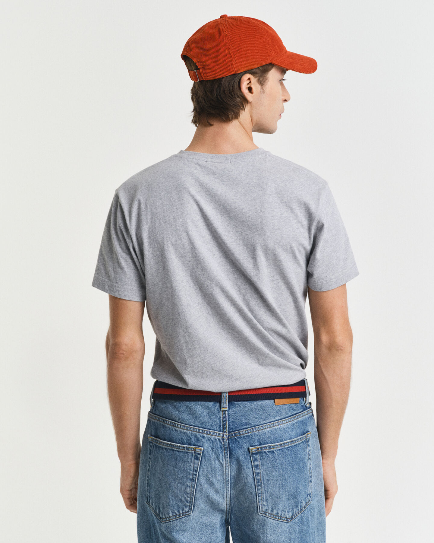 T-shirt com decote em V Shield slim fit