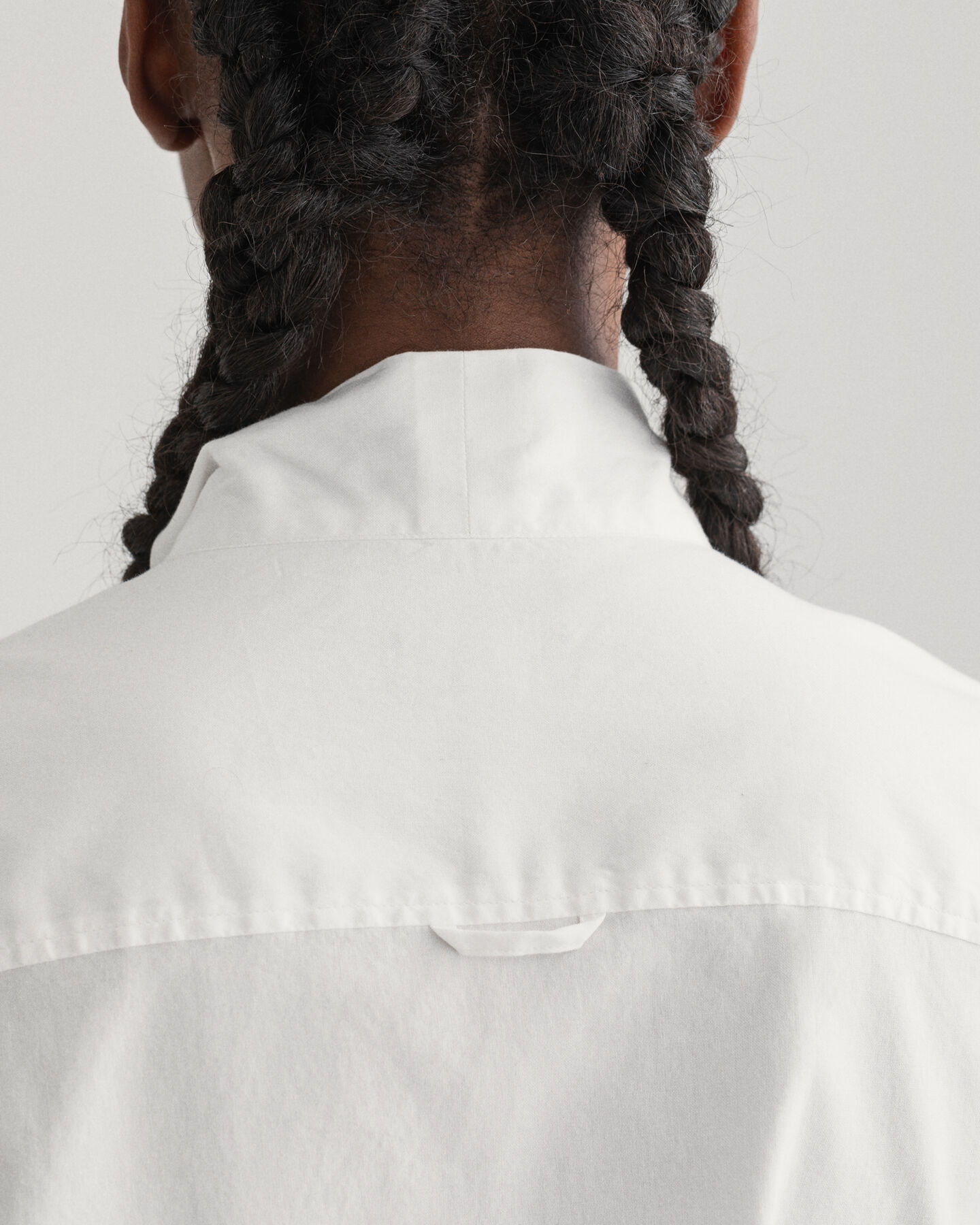 Camisa Oxford com mangas volumosas e laço