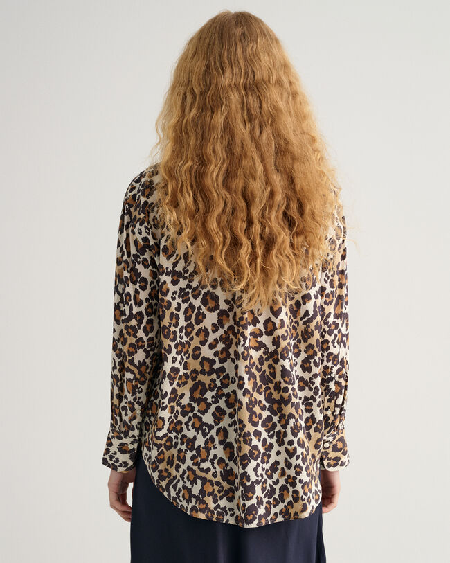 Camisa em modal com padrão de leopardo relaxed fit
