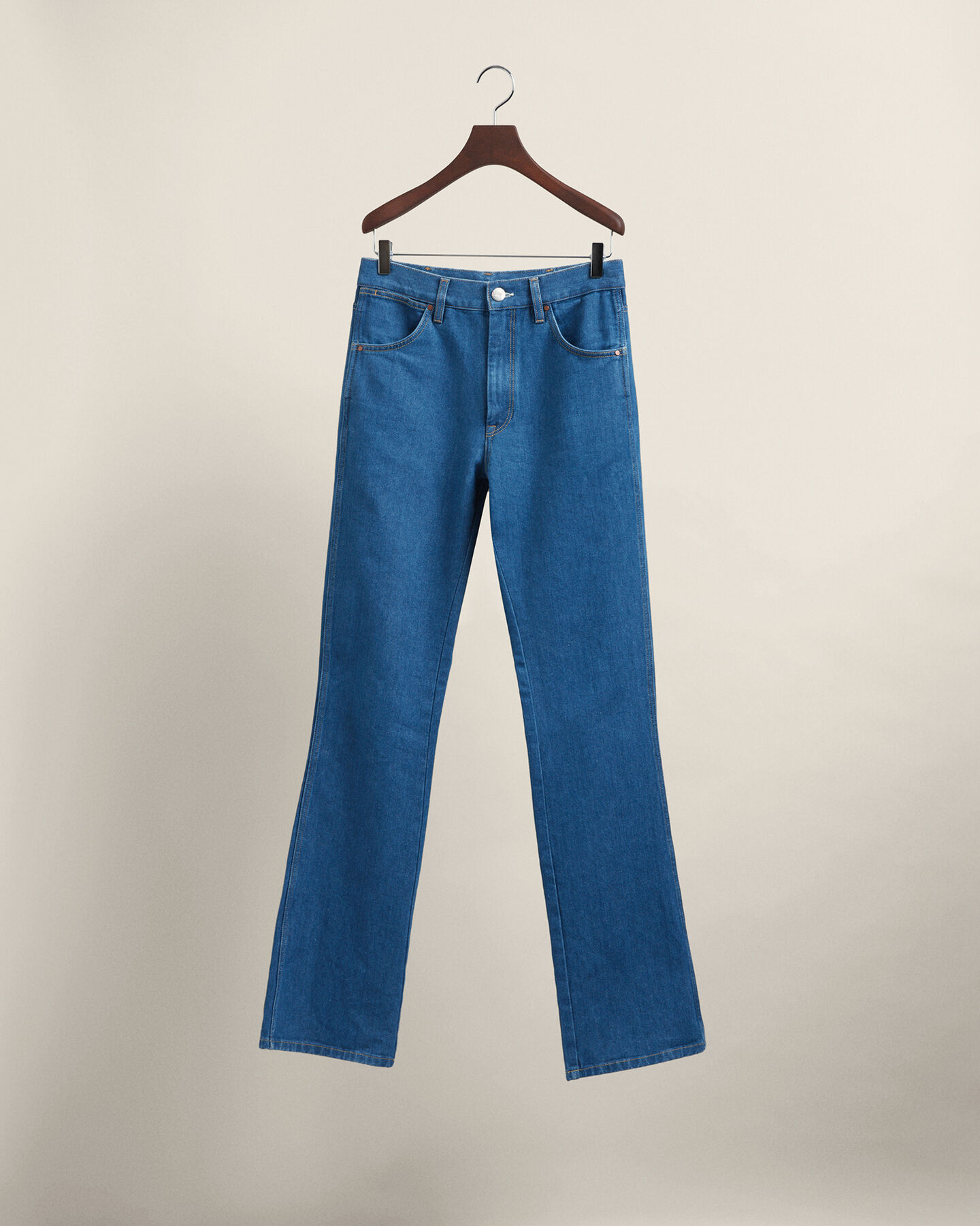 Calças de ganga Bootcut Wrangler x GANT