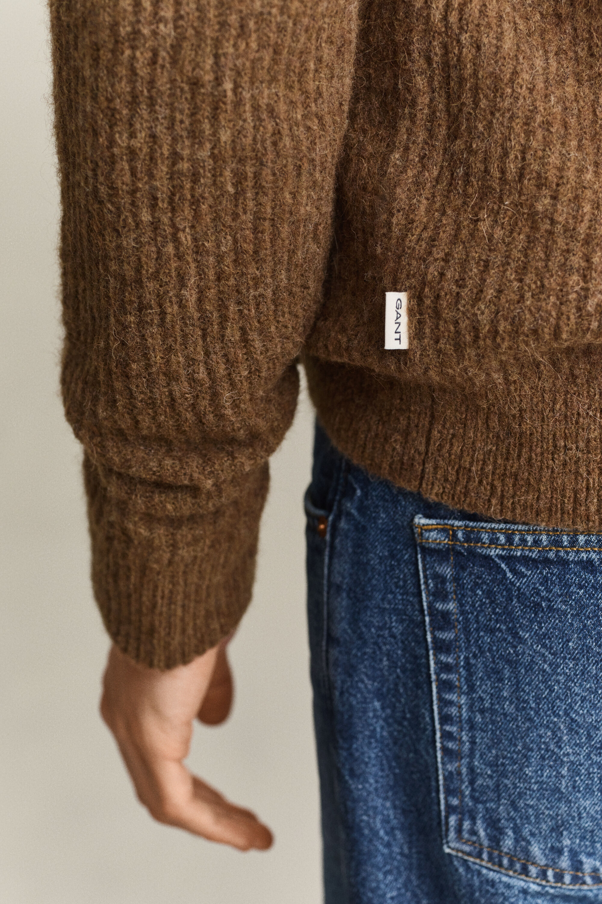 Camisola de malha com decote redondo em mistura de lã de alpaca