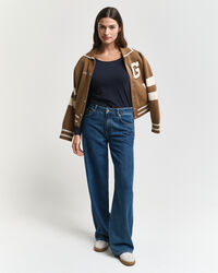 Camisola de manga comprida com decote redondo profundo