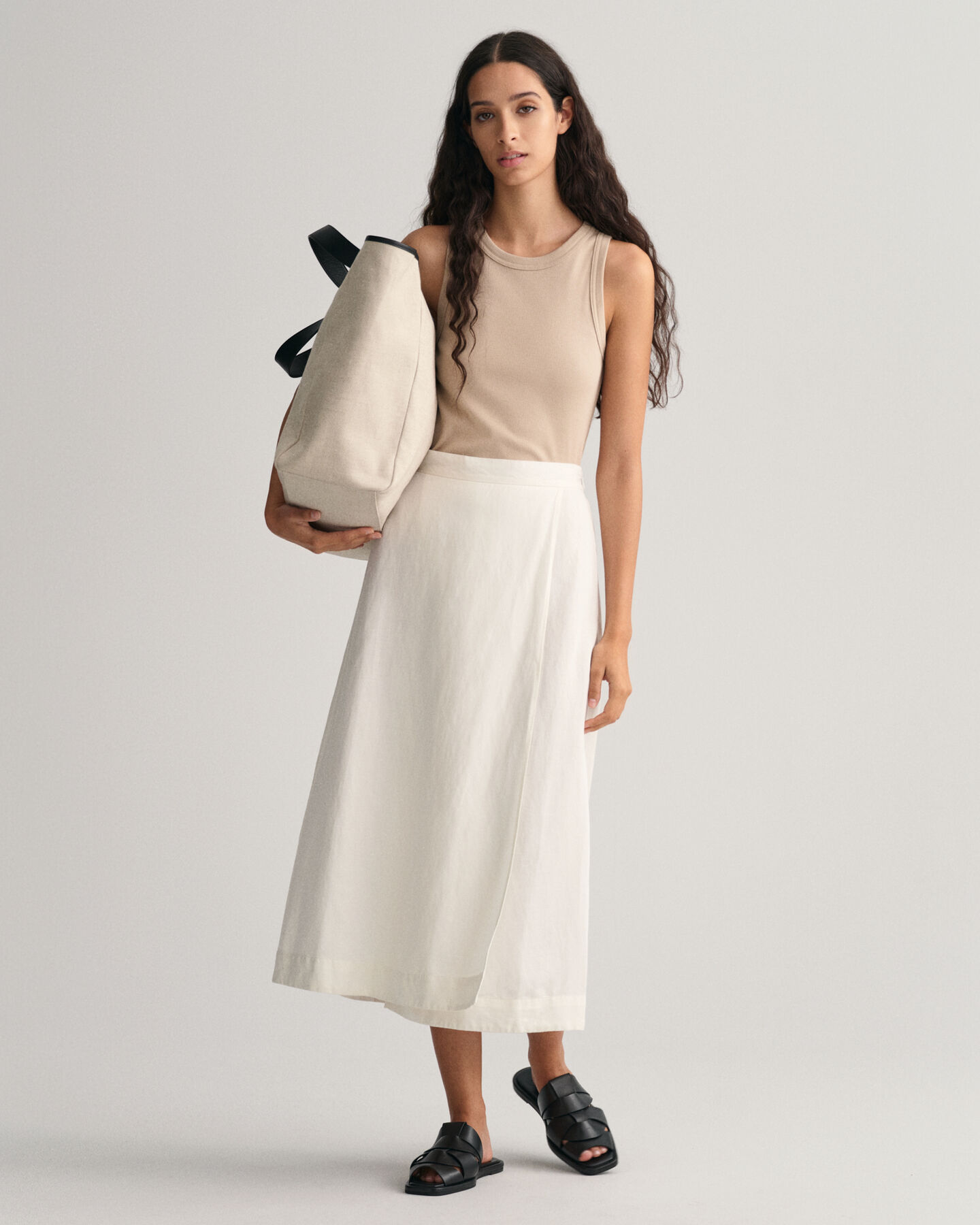 Saia de comprimento médio em linho e viscose