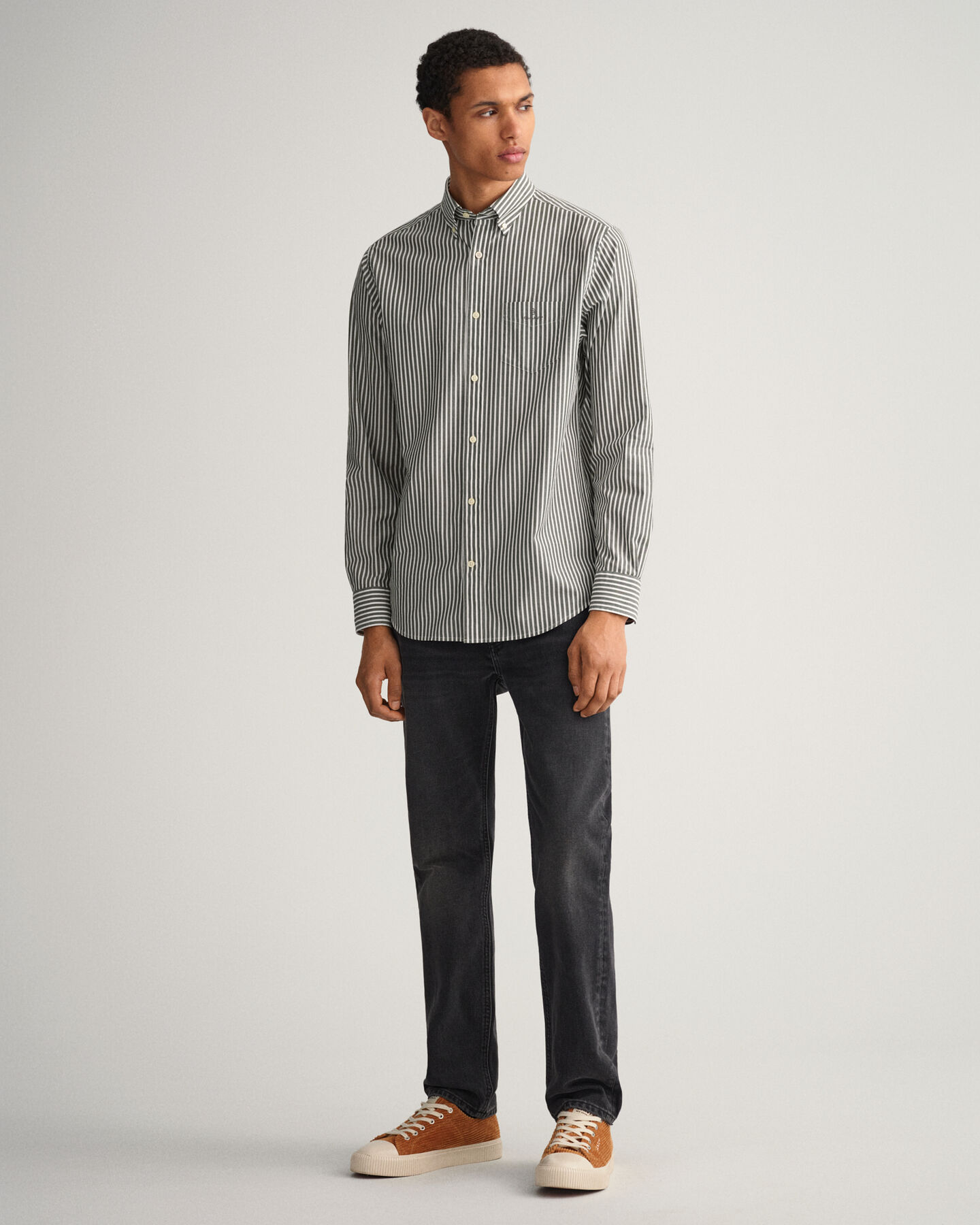 Camisa em popelina &agrave;s riscas regular fit