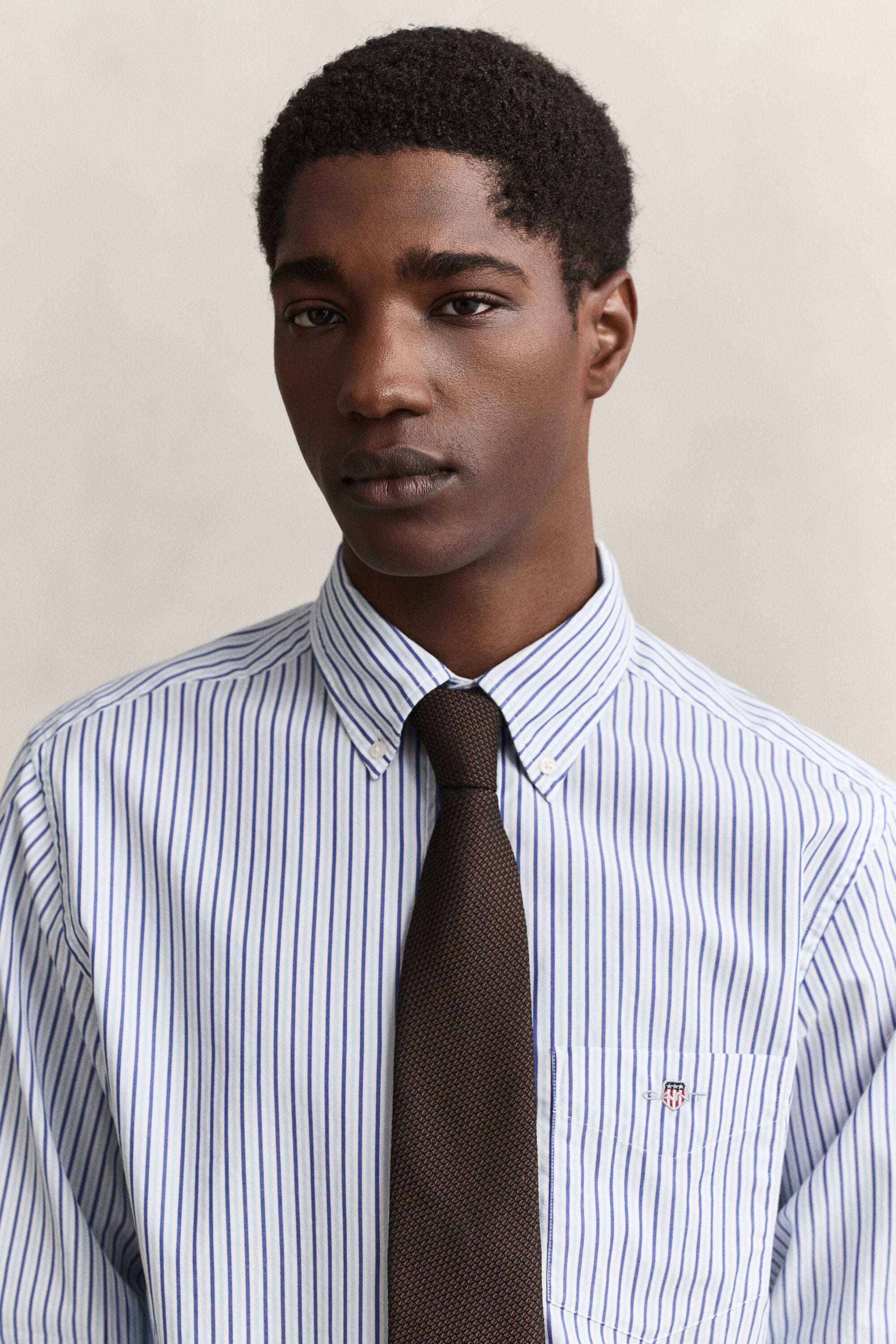 Camisa em popelina às riscas