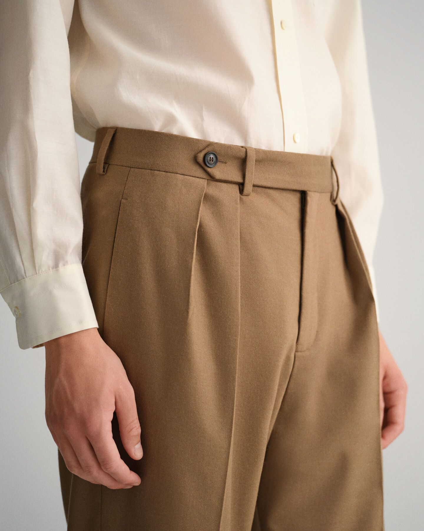 Calças de fato em flanela com perna larga