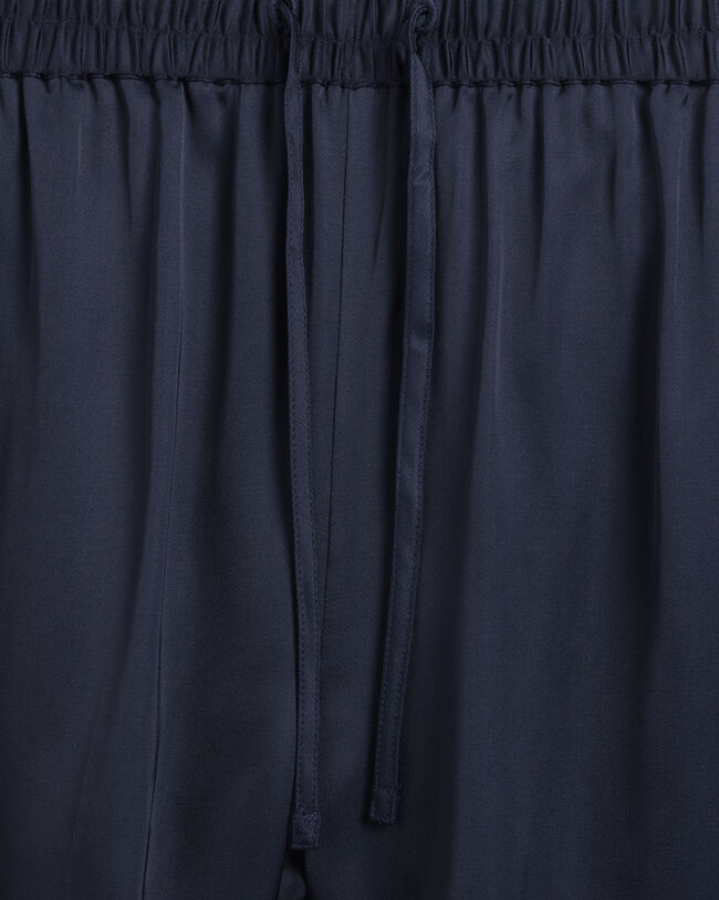 Calções Pull-On em cetim