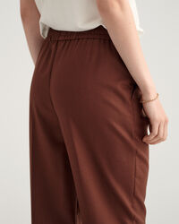 Calças pull-on afuniladas