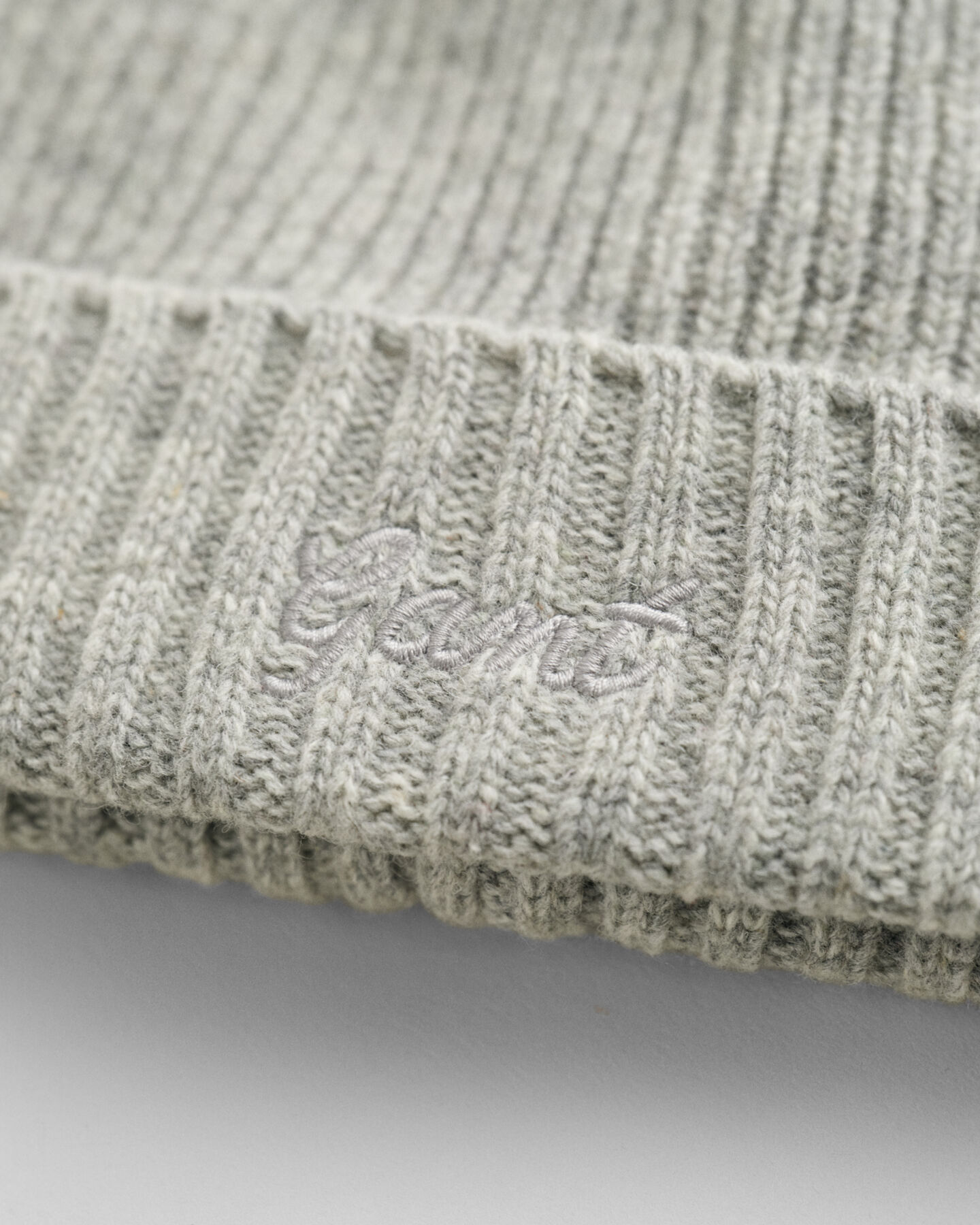 Conjunto de oferta com gorro e cachecol Script Graphic