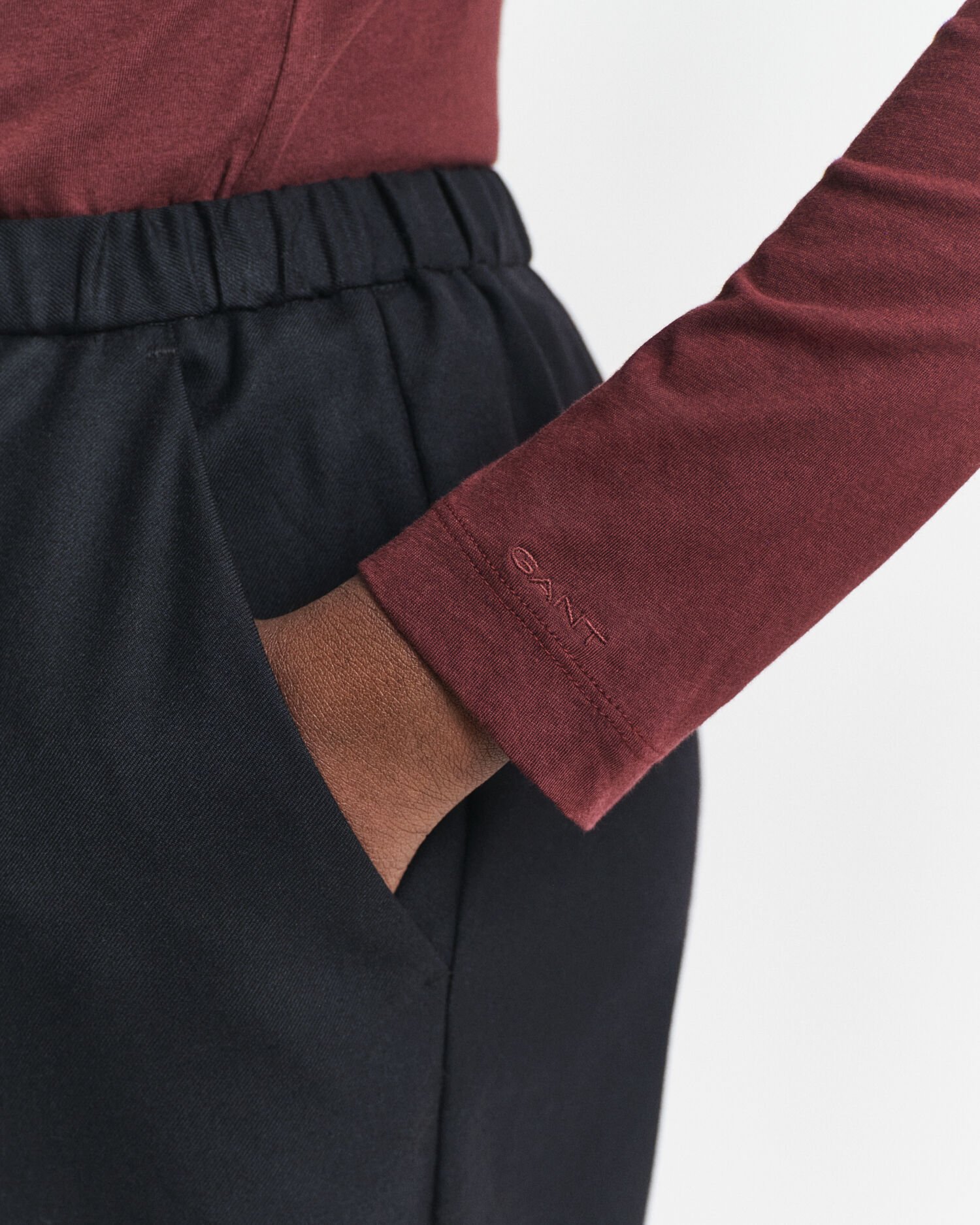 Top com gola alta em algodão leve