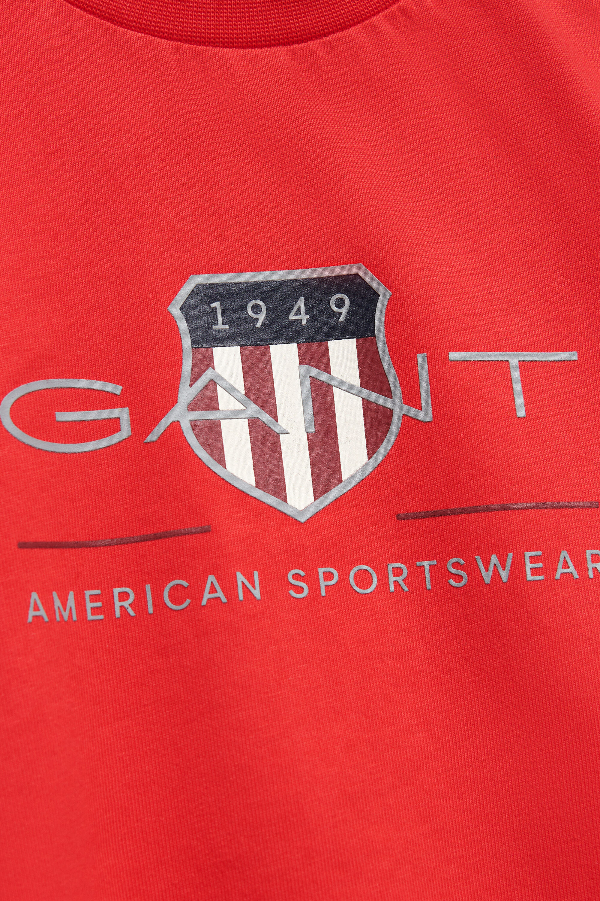 Conjunto com calções desportivos e t-shirt Archive Shield Boys