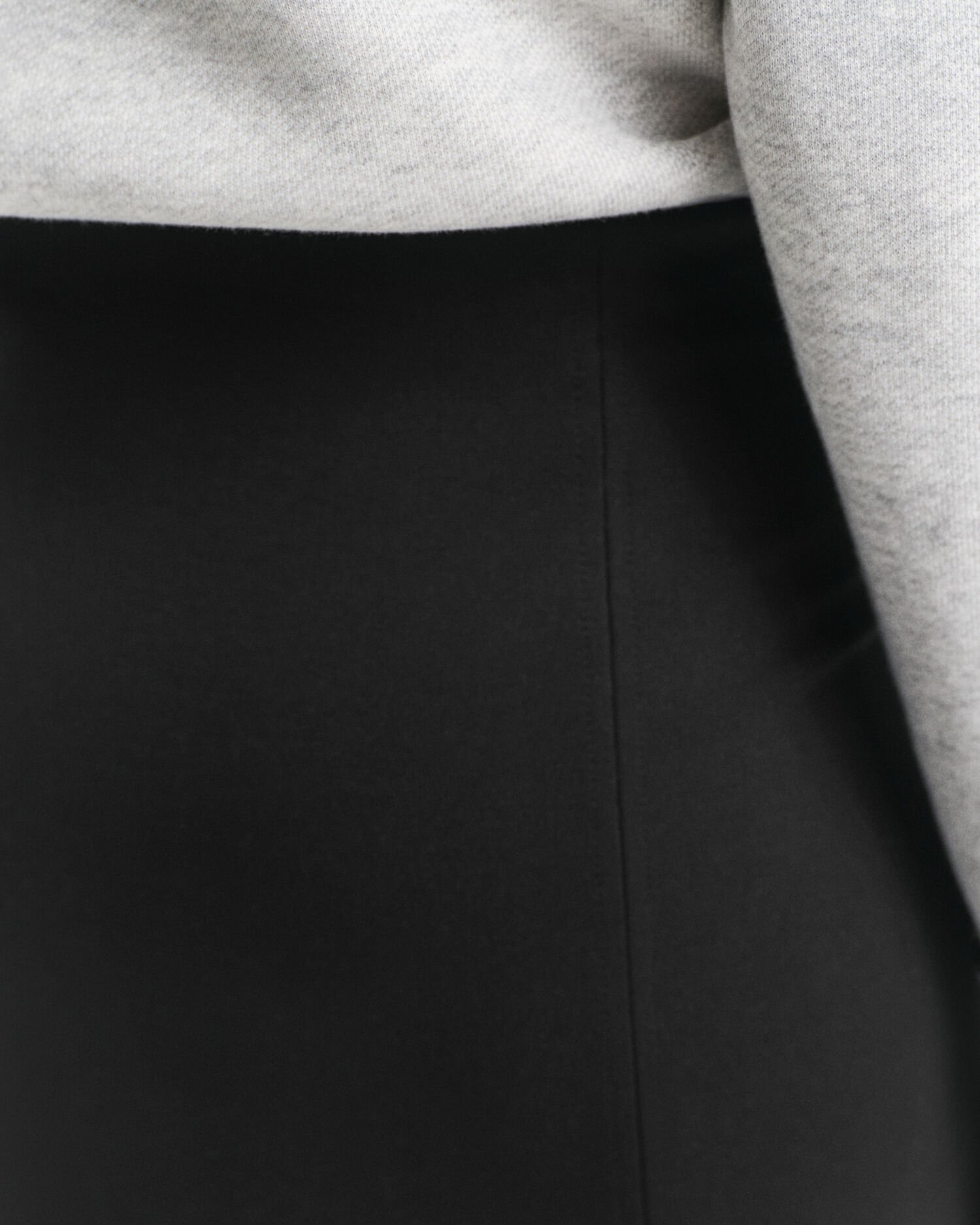 Saia lápis em jersey