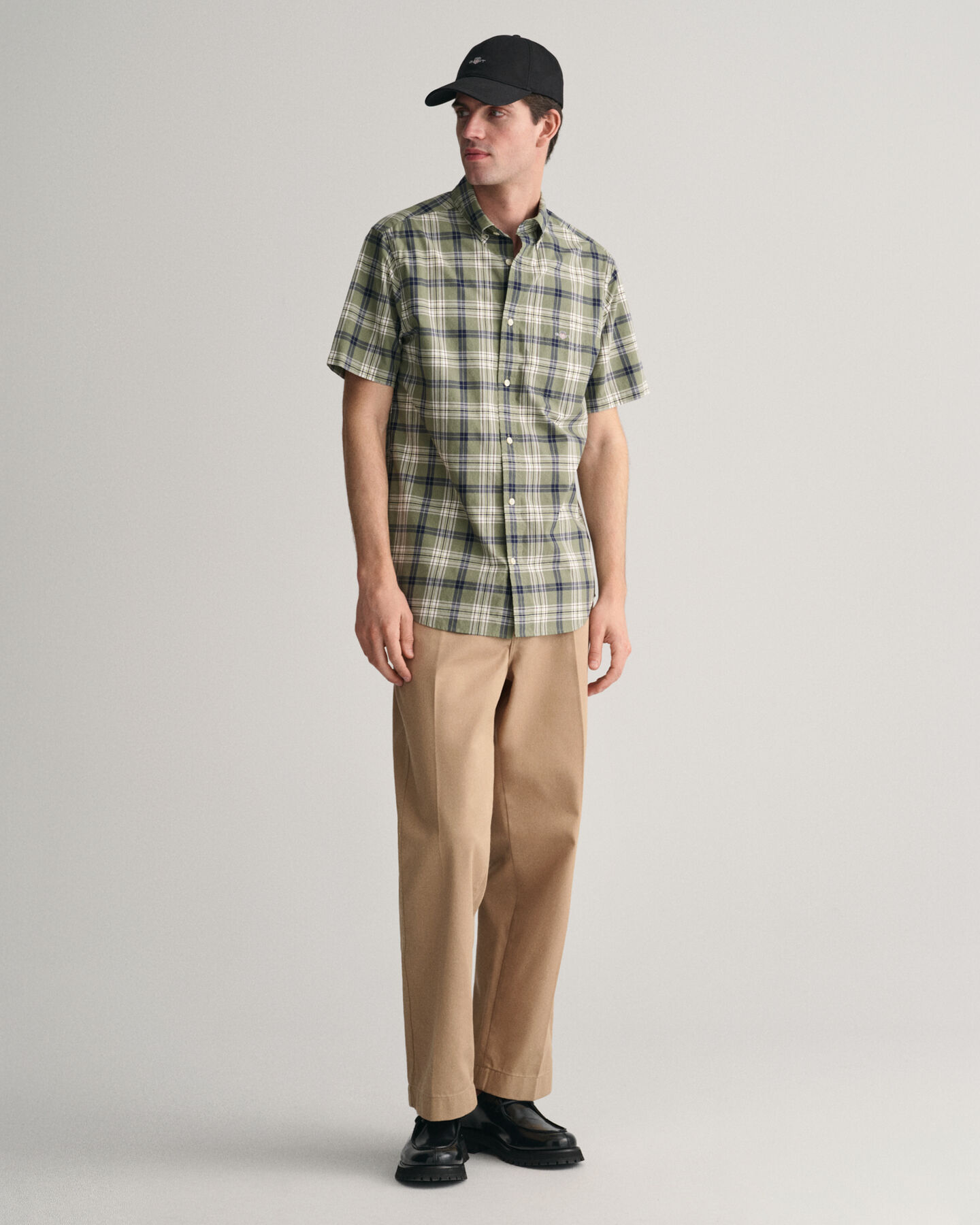 Camisa de manga curta em popelina com padr&atilde;o de xadrez regular fit