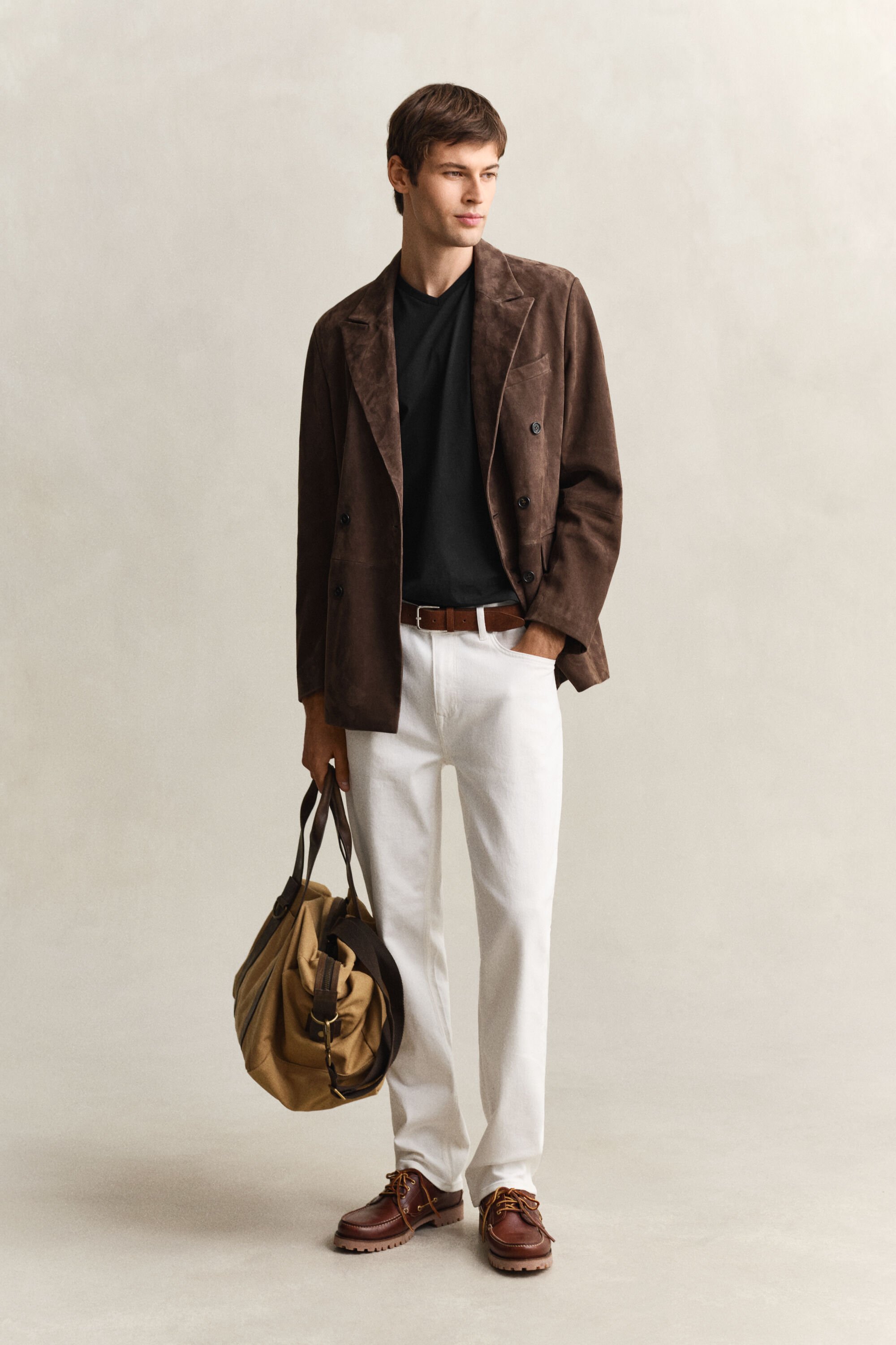 T-shirt com decote em V Shield slim fit