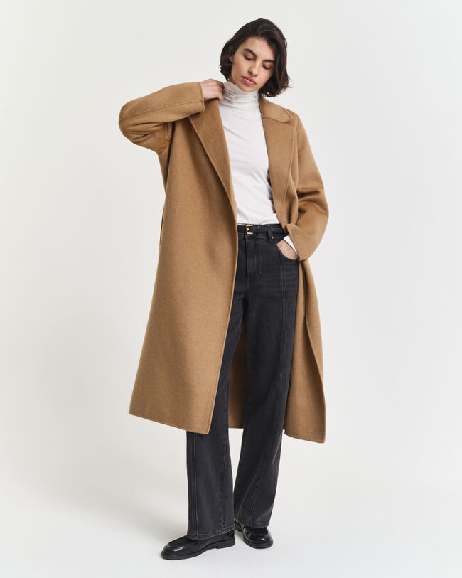 Top com gola alta em algodão leve