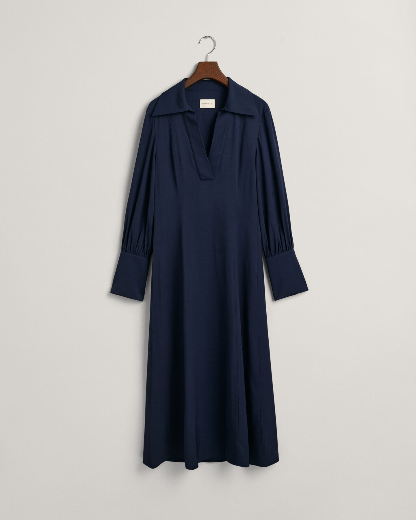 Vestido com punhos altos slim fit