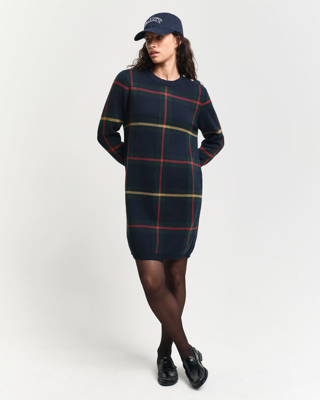 Vestido com decote redondo e padrão de xadrez