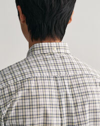 Camisa de manga curta em popelina com padr&atilde;o de xadrez micro corte normal