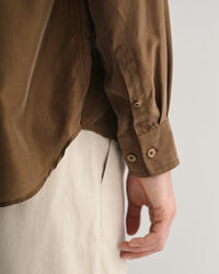 Camisa em seda relaxed fit