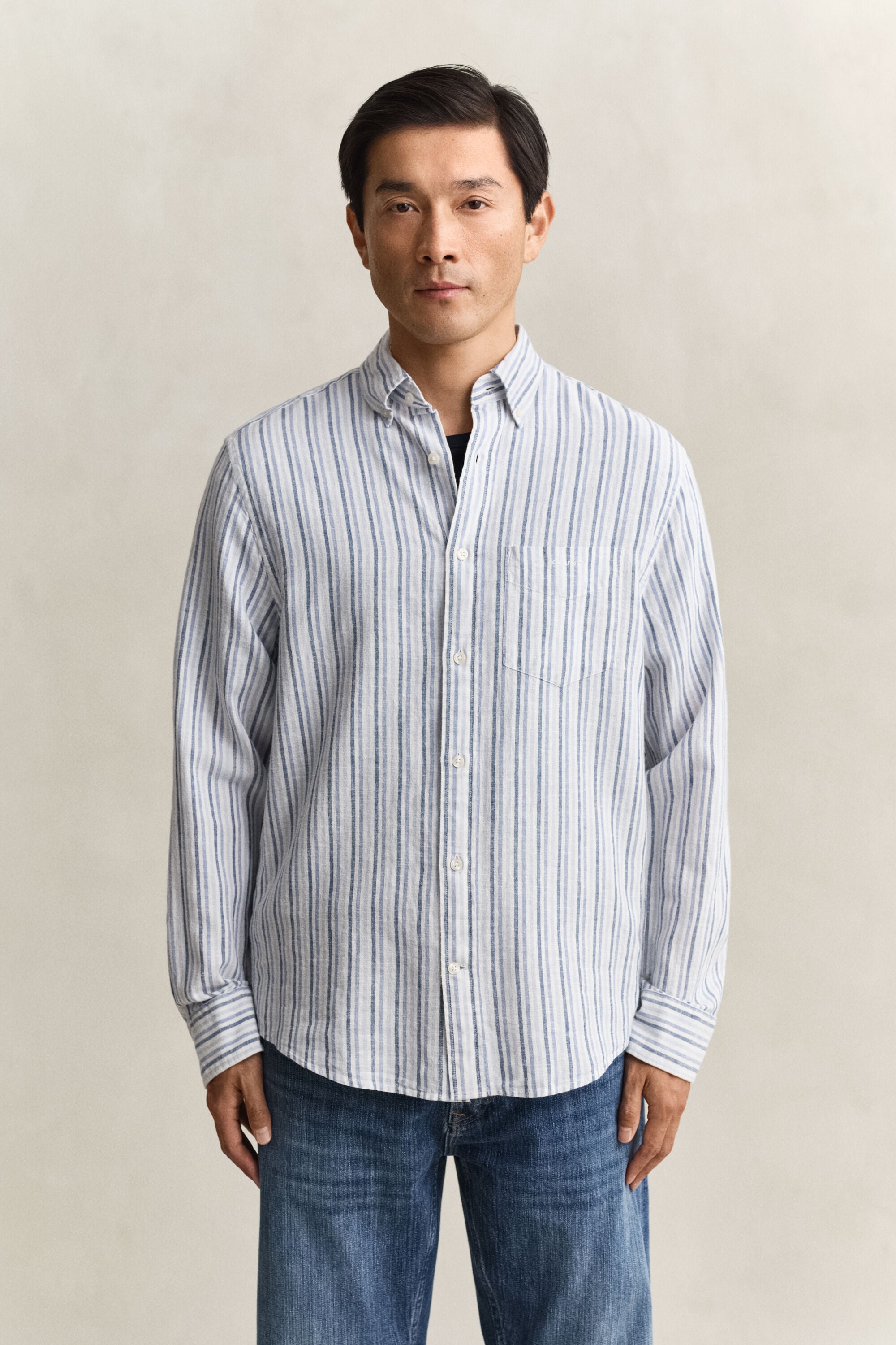 Camisa em mistura de linho às riscas