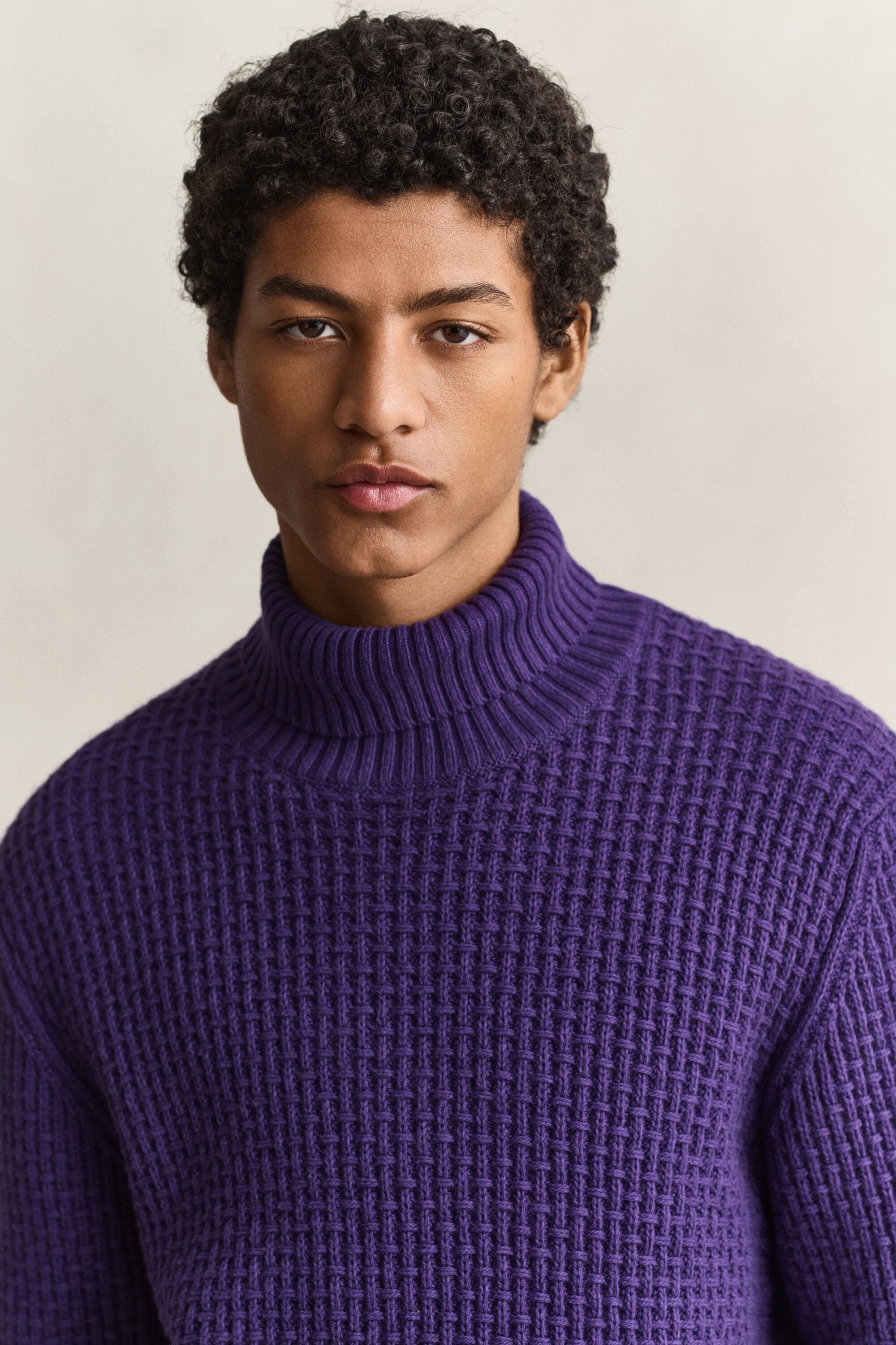 Camisola de gola alta em lã e algodão Textured