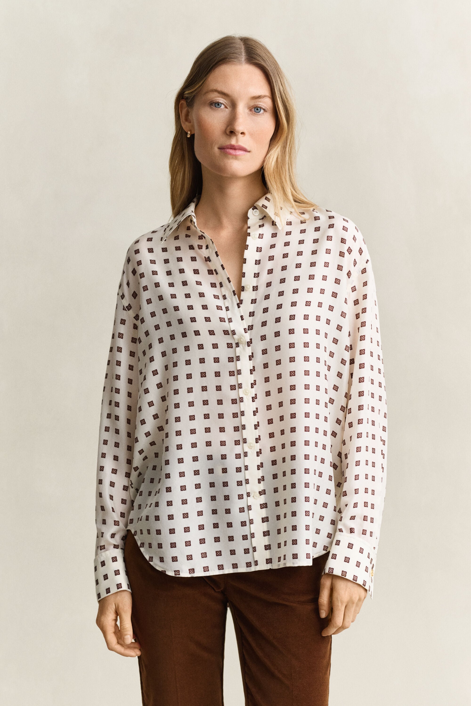 Blusa em seda Habotai