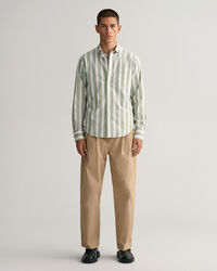 Camisa em popelina &agrave;s riscas largas corte normal