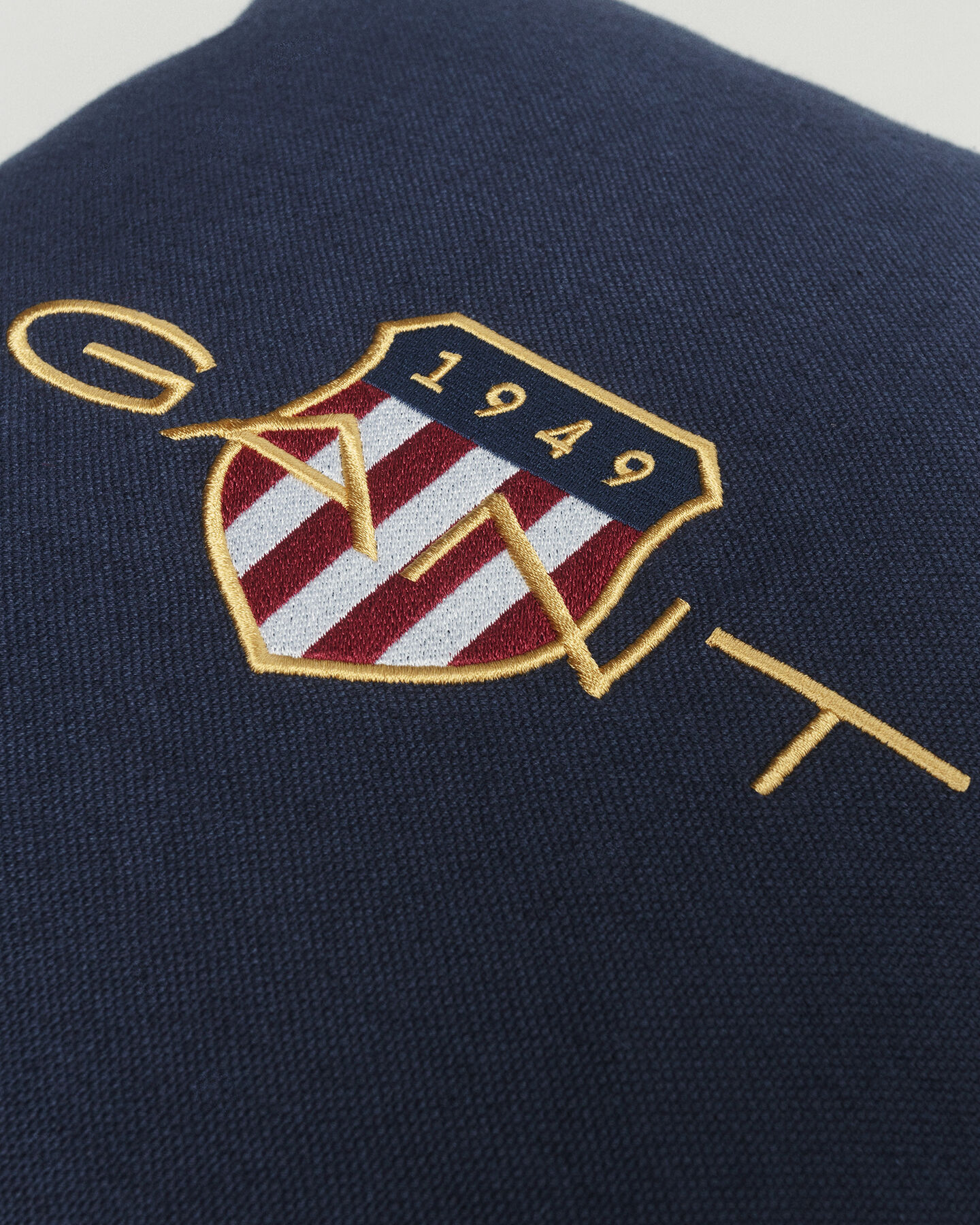 Almofada Archive Shield