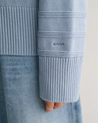 Pulover com decote redondo em algod&atilde;o &agrave;s riscas Tonal