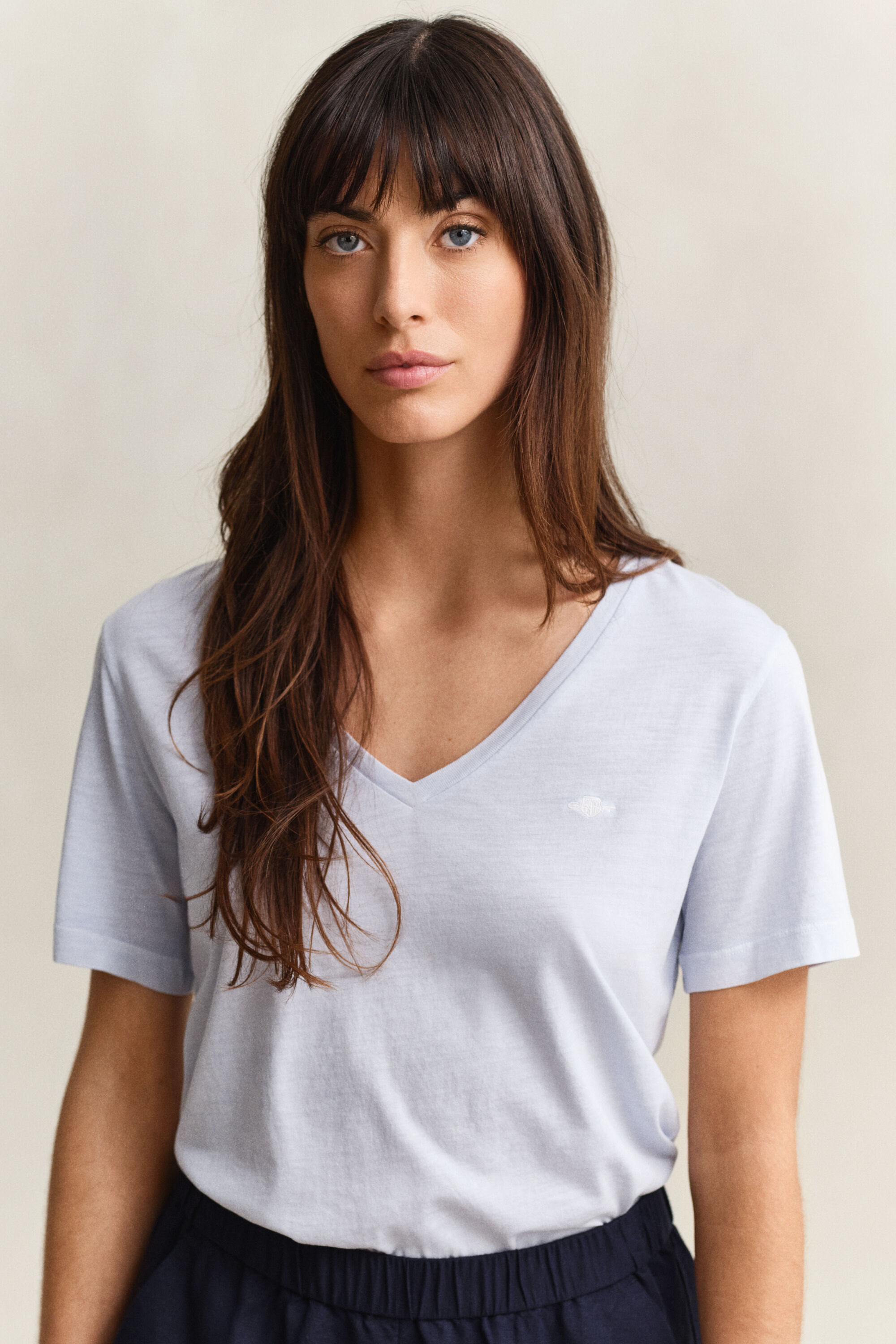 T-shirt com decote em V Washed Shield