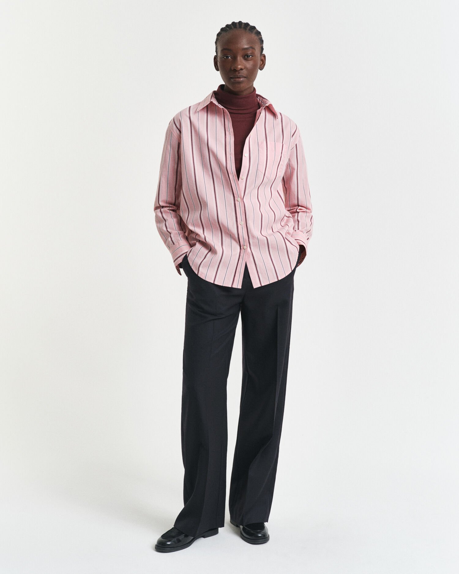 Top com gola alta em algodão leve