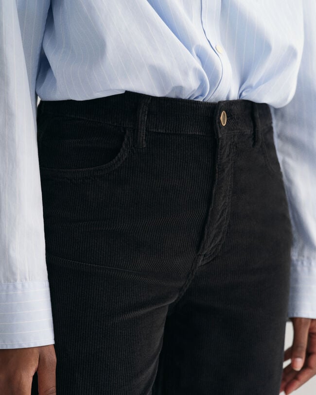 Cal&ccedil;as em bombazina evas&ecirc; pelo tornozelo