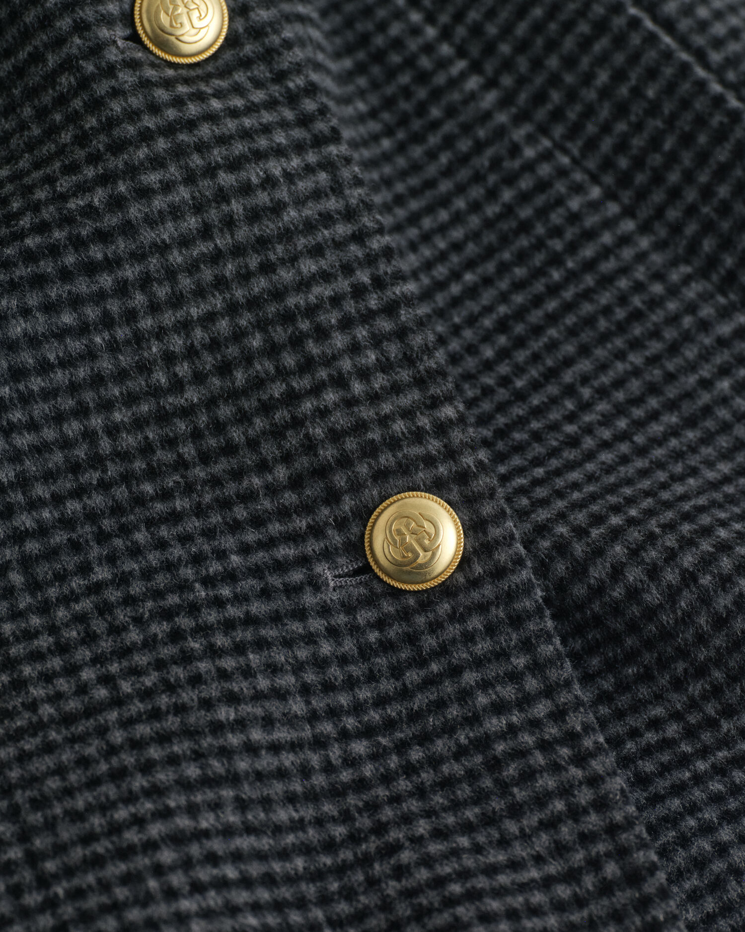 Sobretudo cosido à mão com padrão de xadrez