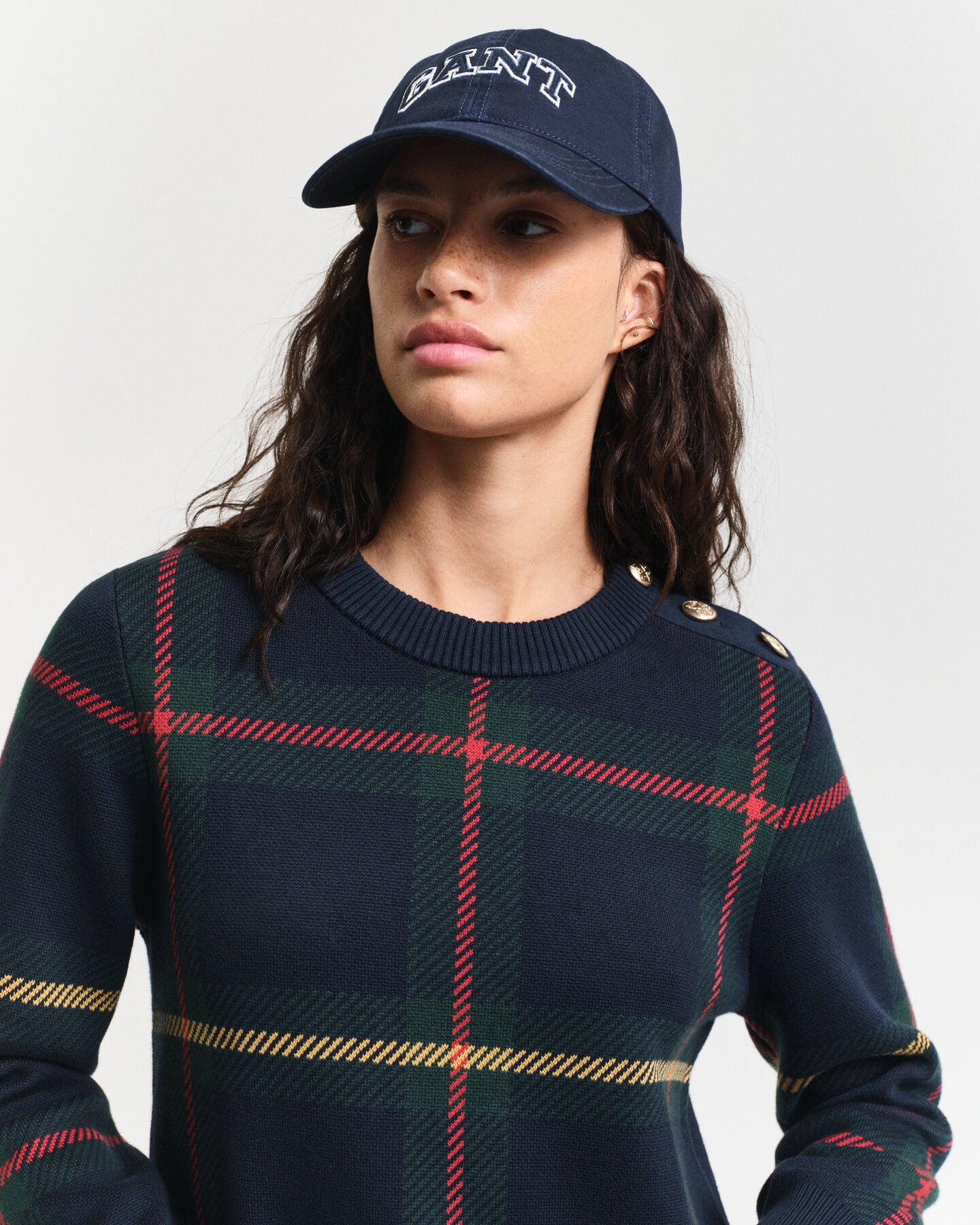 Vestido com decote redondo e padrão de xadrez